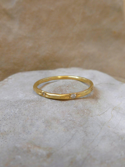 Anneau Asteria diamants