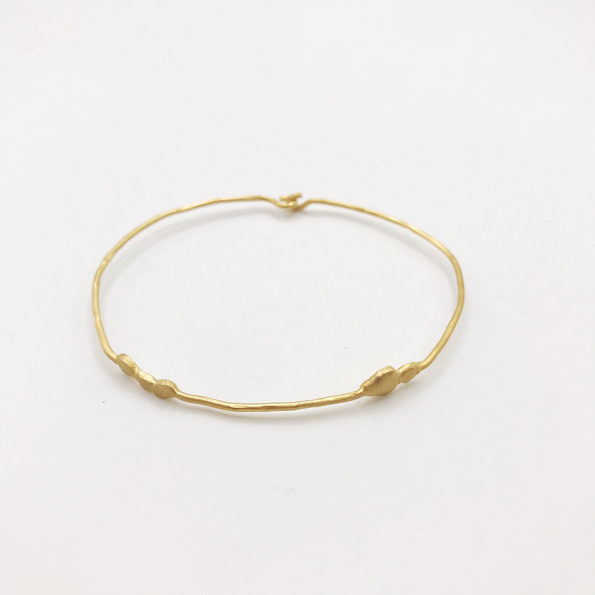 bracelet jonc fin Galet en vermeil