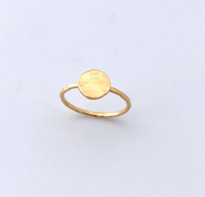 Bague en or martelée Empreinte