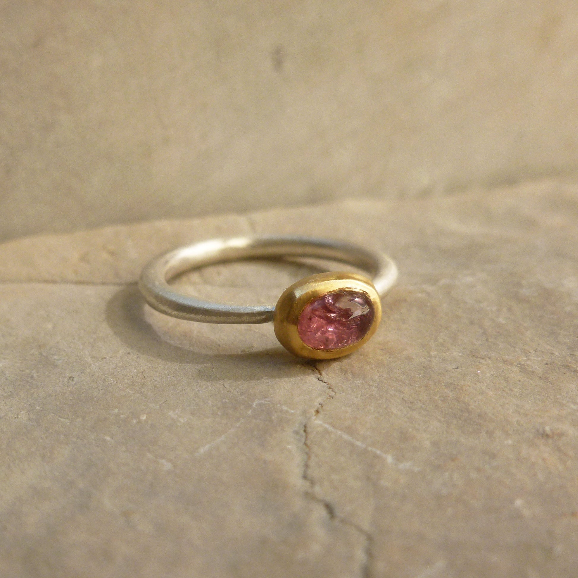 bague argent et pierre rose